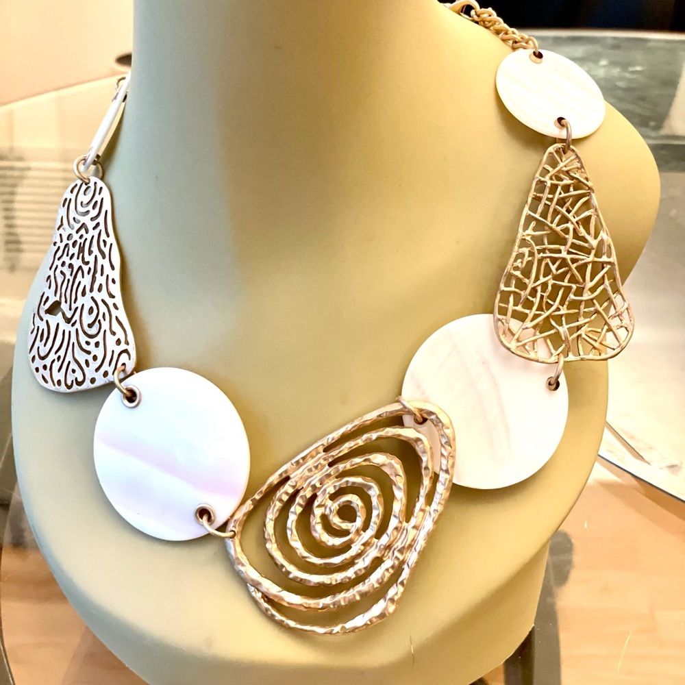 Fashion necklace